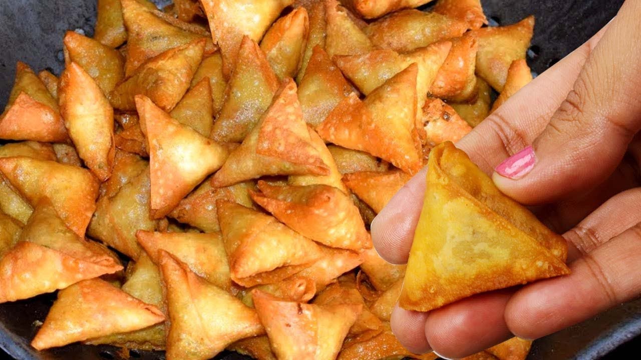 Hyderabad onion samosa(10pc)